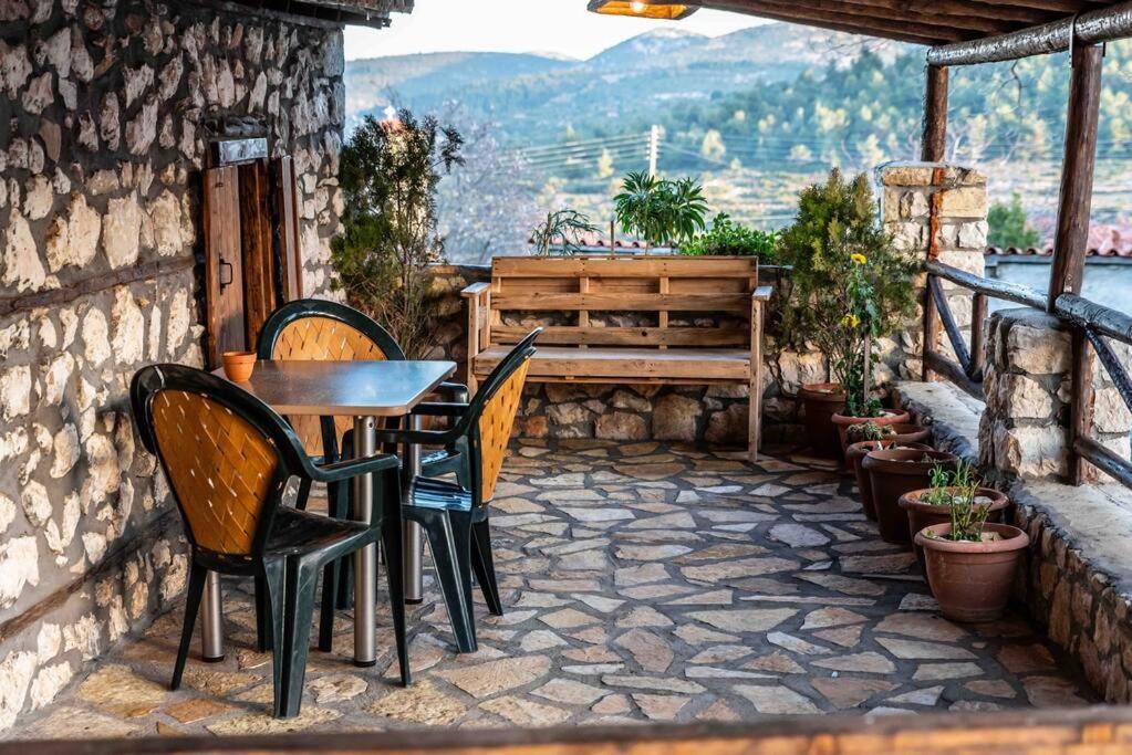 Traditional Stone Guesthouse Agios Ioannis  エクステリア 写真
