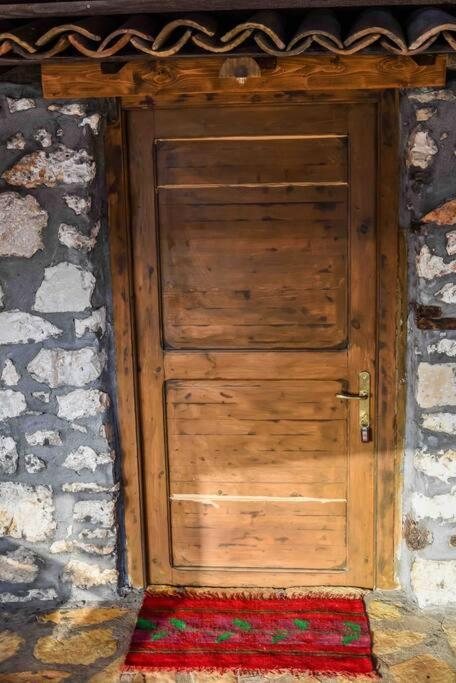 Traditional Stone Guesthouse Agios Ioannis  エクステリア 写真