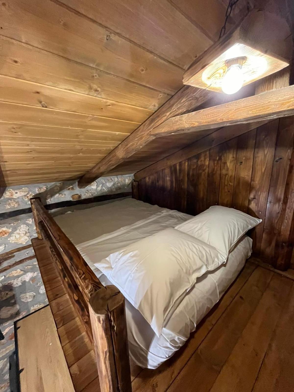 Traditional Stone Guesthouse Agios Ioannis  エクステリア 写真