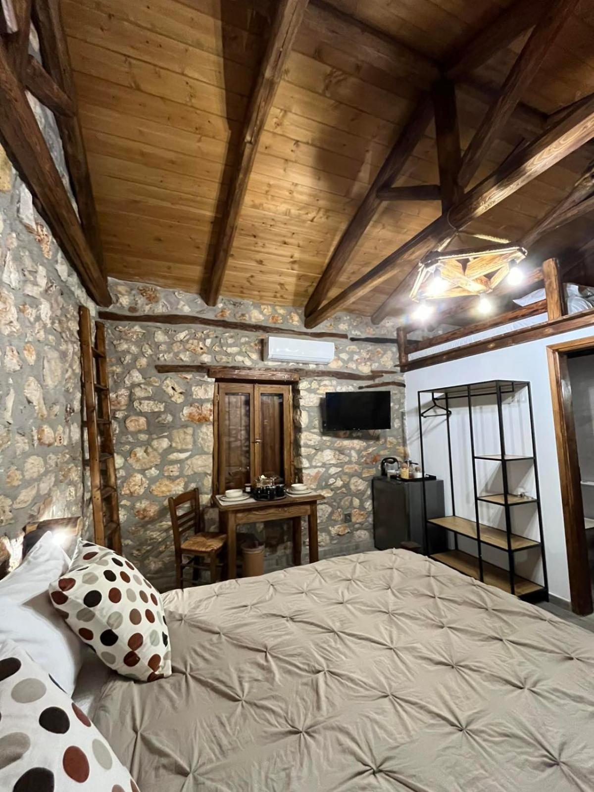 Traditional Stone Guesthouse Agios Ioannis  エクステリア 写真